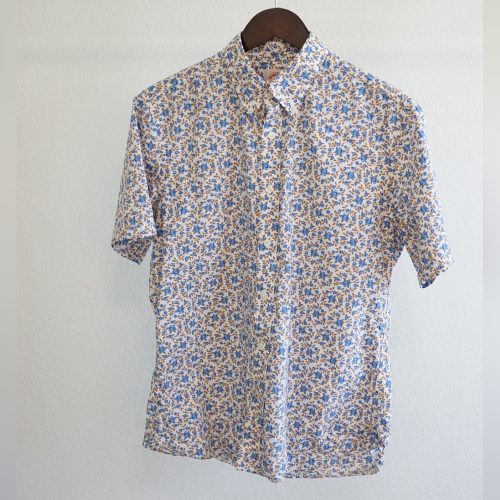Brooks Brothers Short Sleeve Button Up size M
